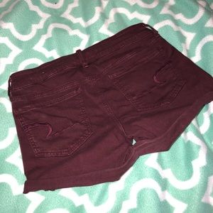 American eagle maroon size 6 shorts!